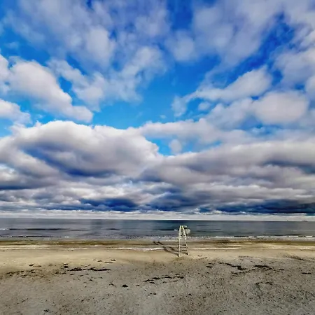 6 Person In Strandby-by Traum * Strandby